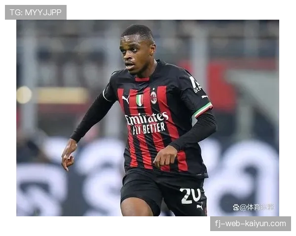 官方:AC米兰与年轻后卫卡卢卢续约至2029年 官方:AC米兰与年轻后卫卡卢卢续约至2029年